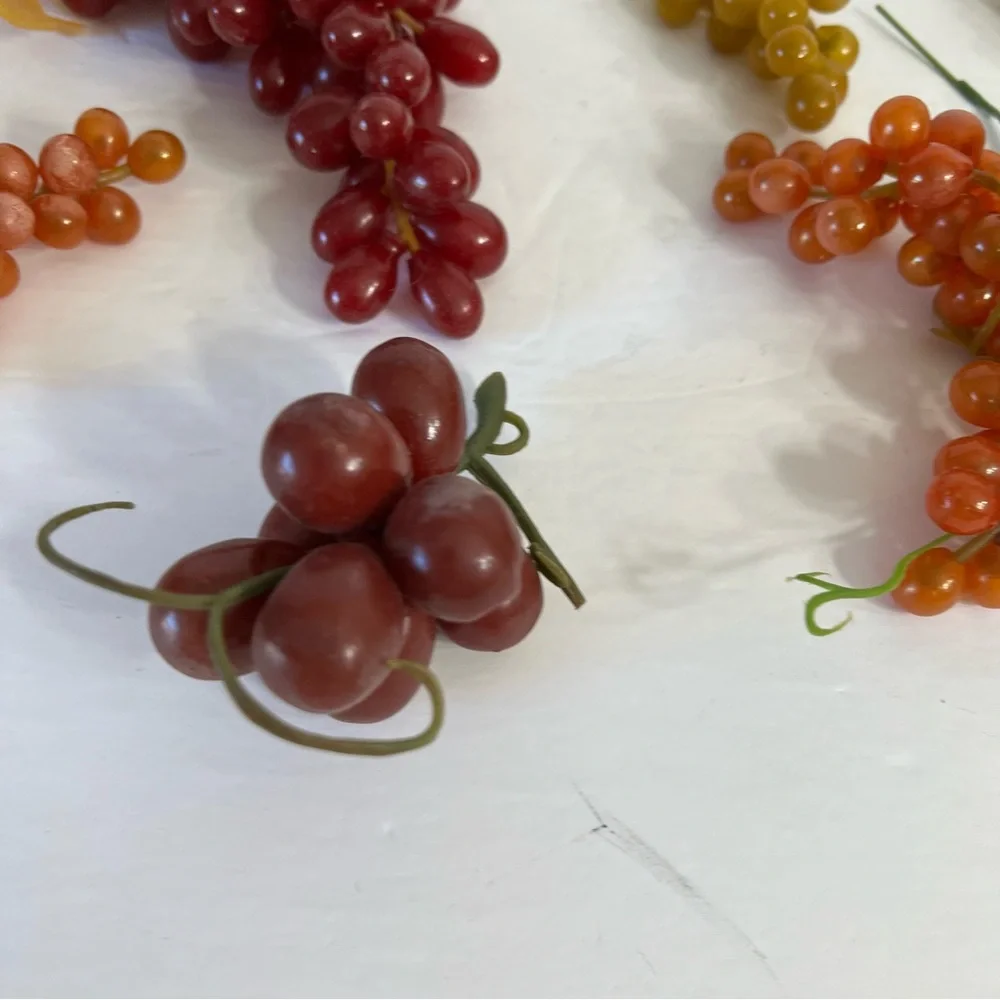 Vintage Plastic and Rubber Grape Bunches Fruit Bowls Decor Arts and Crafts